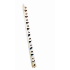Clip para sujetar un tubo a pared